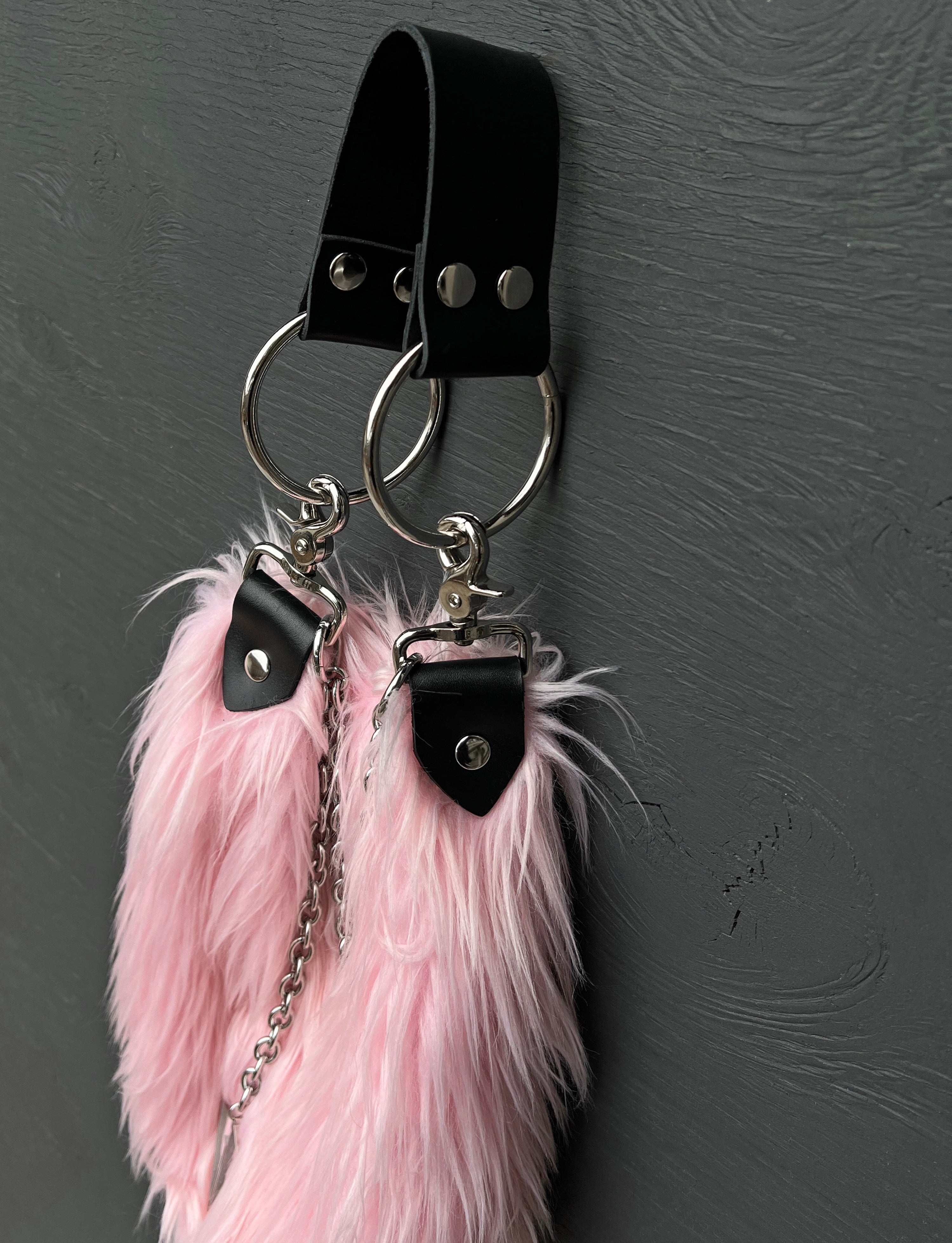 Faux Fur Chain Bag in Pink